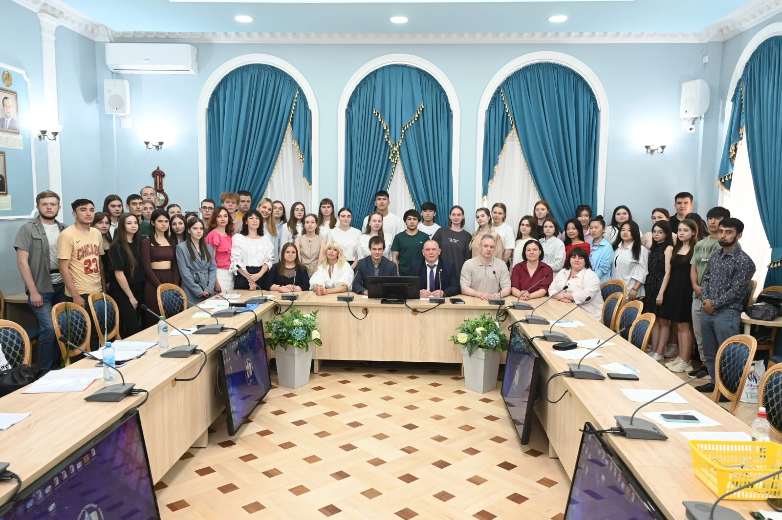 Награждение студентов Почётной грамотой ректора